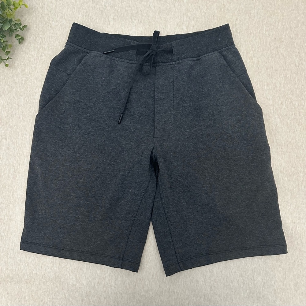 Lululemon Men’s Dark Gray Elastic Waist Drawstring Sweatshorts Shorts Size S